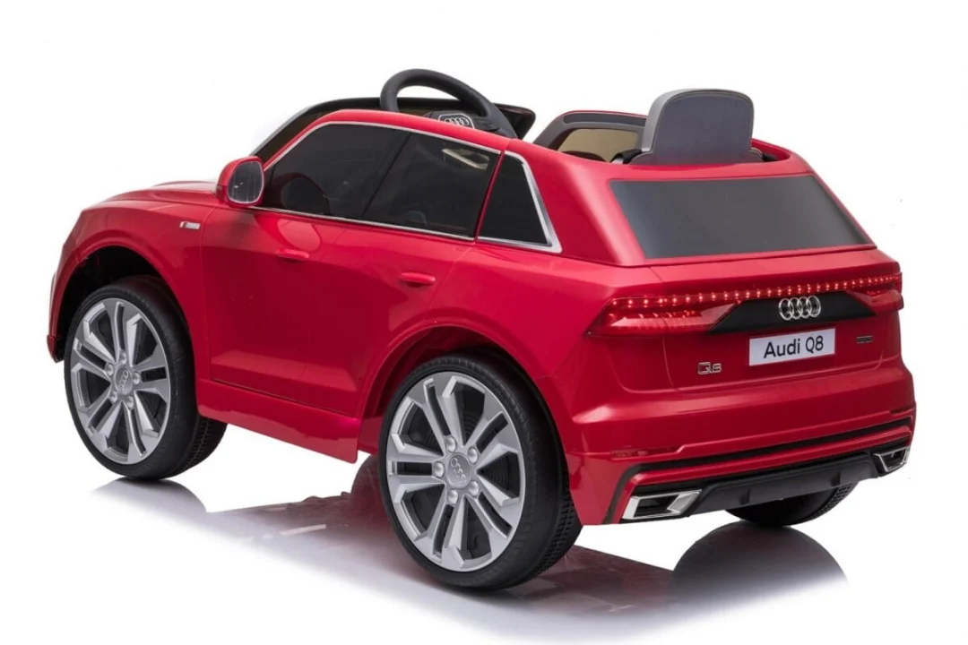 Audi Q8 Licencirani Auto Na Akumulator Crveni 2.jpg