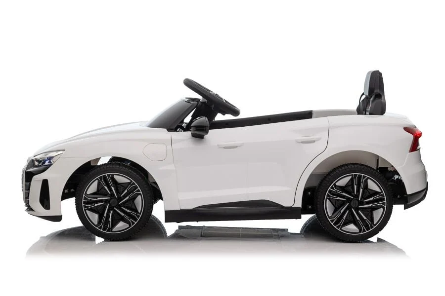 Audi E Tron Gt Glacier White Auto Na Akumulator 1.jpg