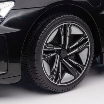 Audi E Tron Gt Mythos Black Auto Na Akumulator 6.jpg