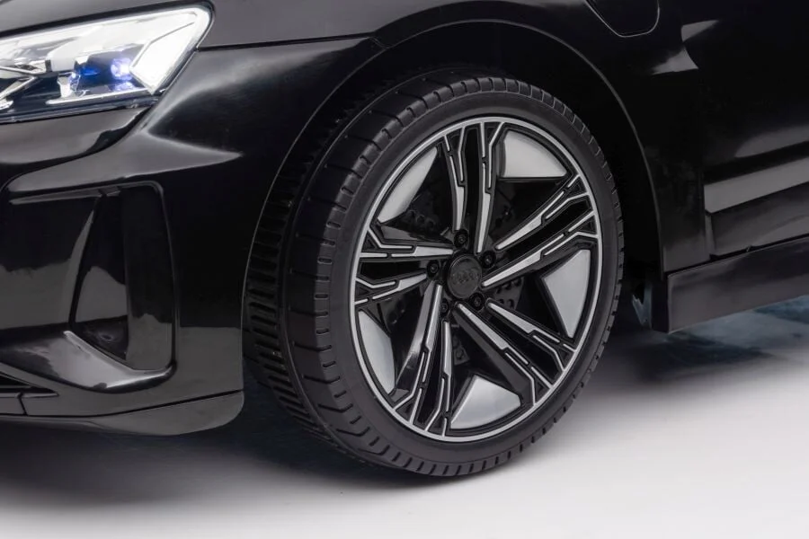 Audi E Tron Gt Mythos Black Auto Na Akumulator 6.jpg