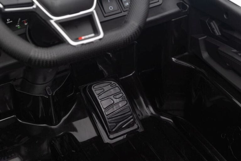 Audi E Tron Gt Mythos Black Auto Na Akumulator 7.jpg