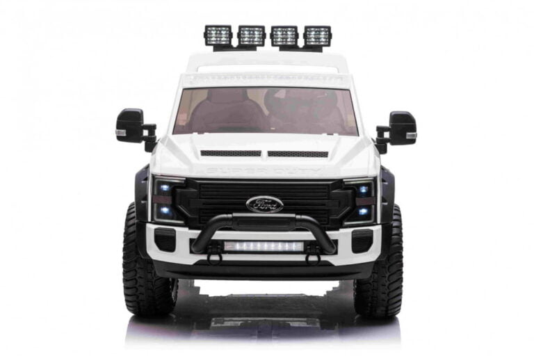 Ford Super Duty Glacial White Auto Na Akumulator 1.jpg