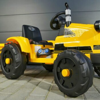 Traktor Na Akumulator Zuti Vargas 3.jpg