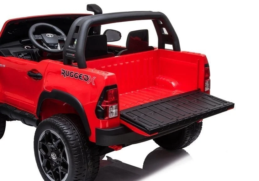 Pol Pl Auto Na Akumulator Toyota Hilux Czerwony Lakierowany 7647 81.jpg