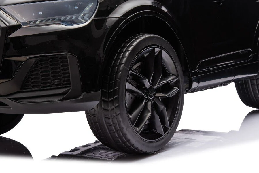 Audi Q7 S Line Crni Auto Na Akumulator 4