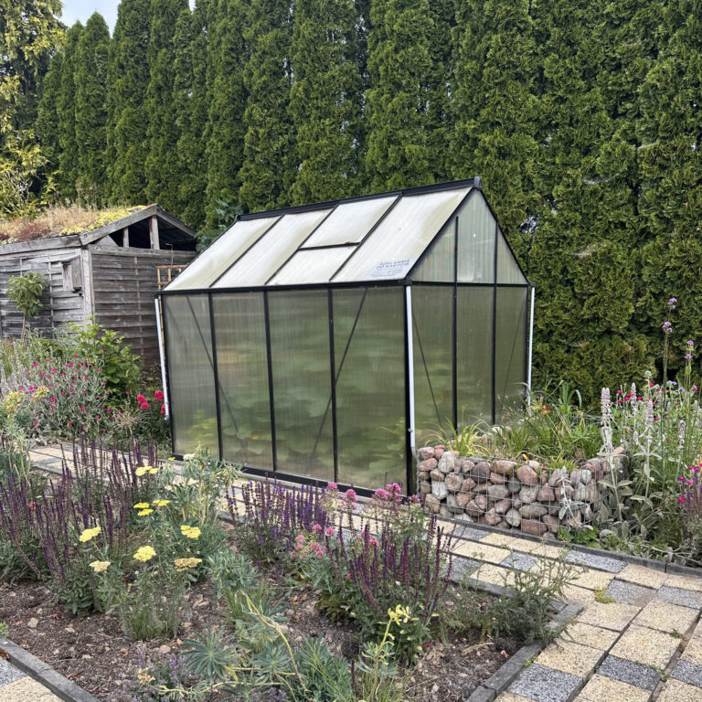 Staklenik Polikarbonatni 183x245cm Crni Cultivo Live 3