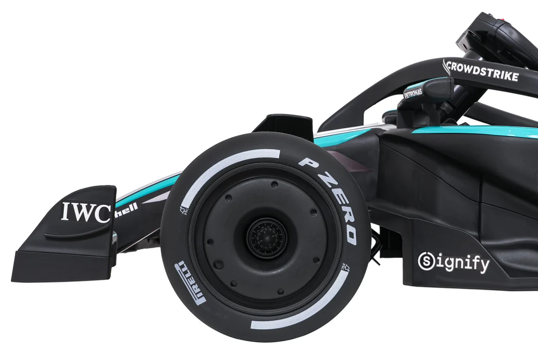 AMG PETRONAS F1 na akumulator crni + daljinski_26