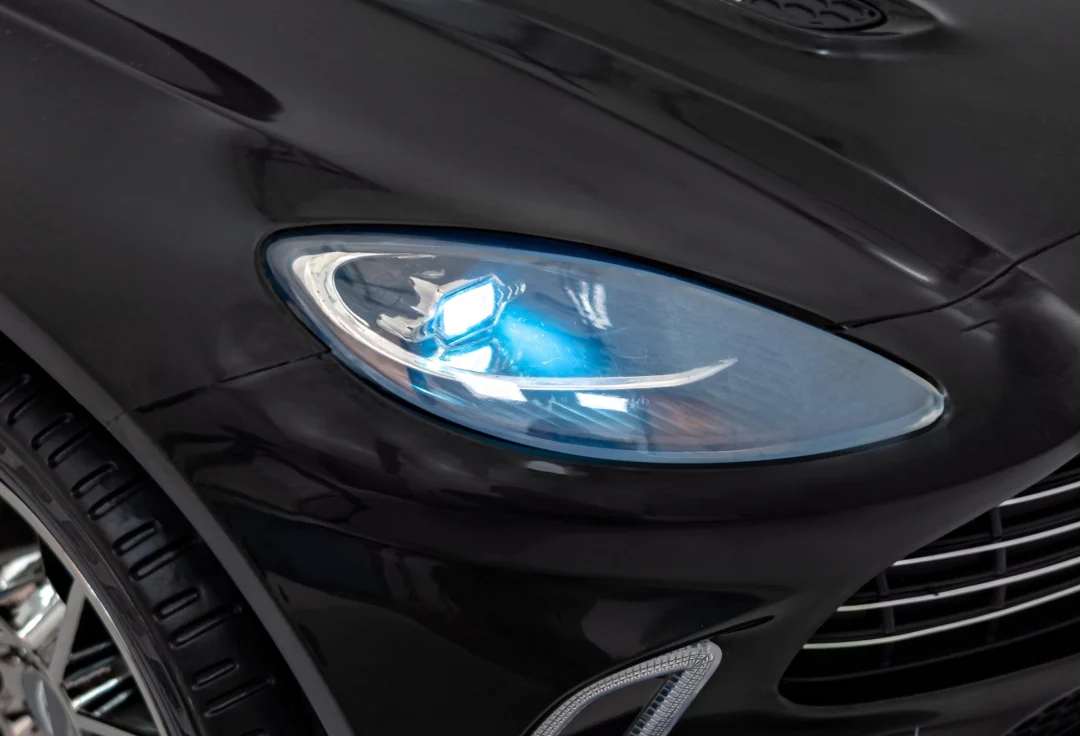Aston Martin DBX dječja kolica na baterije crna + daljinski upravljač + EVA pegla + sigurnosni_16