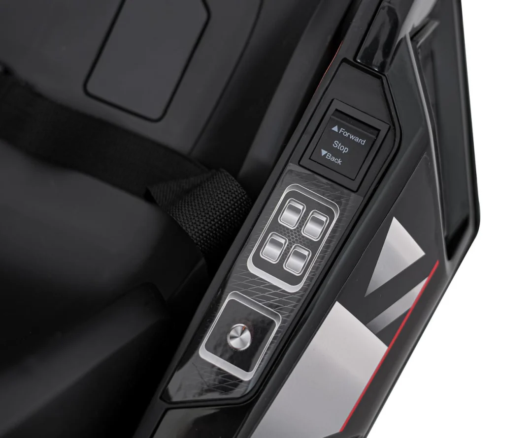 Audi Gokart s funkcijom driftanja, bijela boja auto na akumulator_12