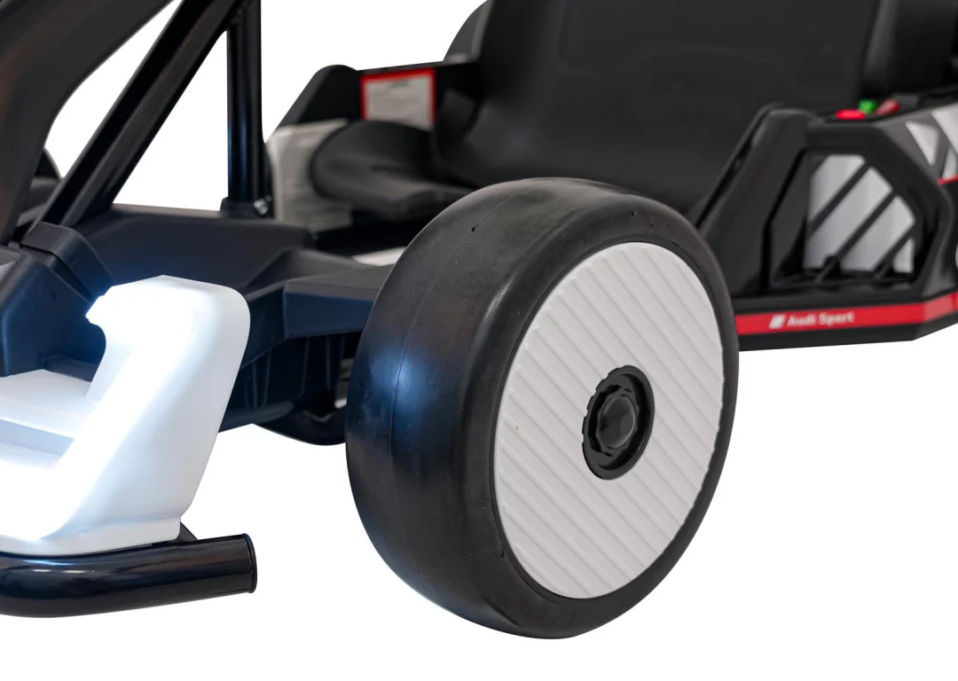 Audi Gokart s funkcijom driftanja, bijela boja auto na akumulator_18