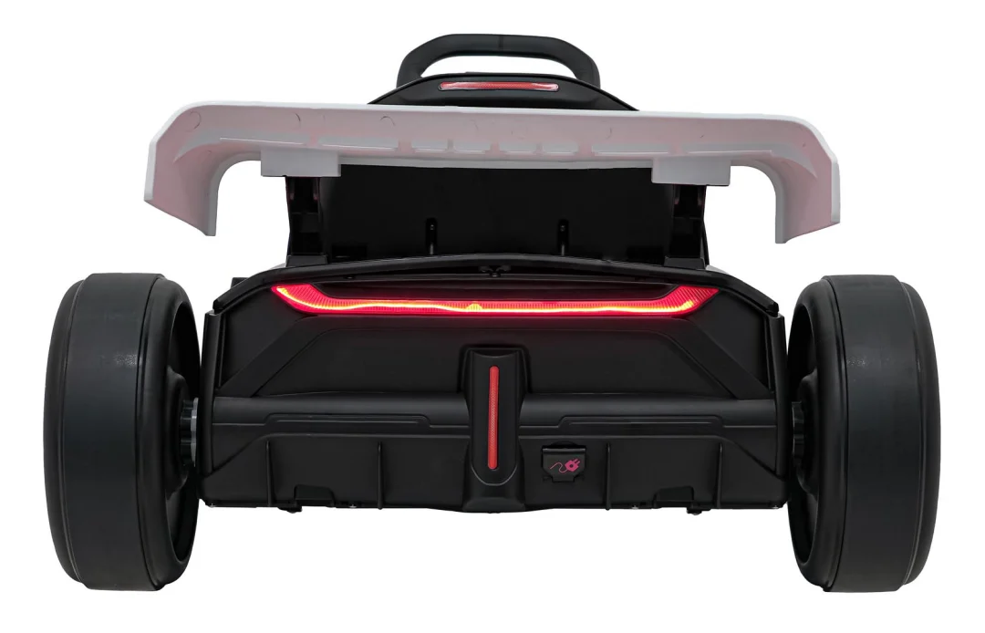 Audi Gokart s funkcijom driftanja, bijela boja auto na akumulator_8