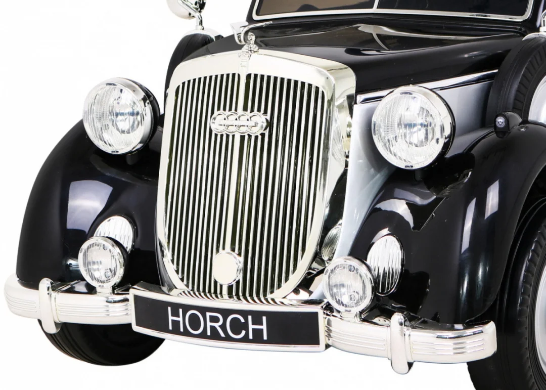 Audi Horch 930V srebrni retro automobil_14