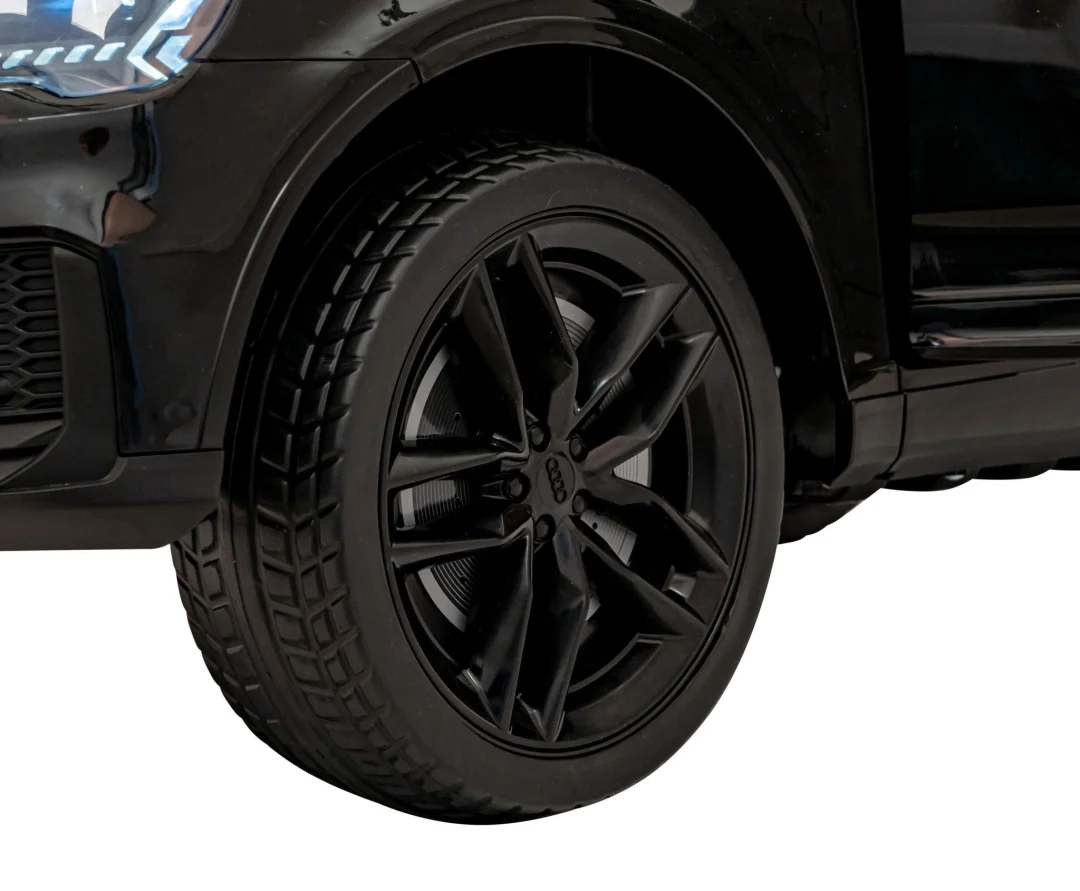 Audi Q7 Lift crno vozilo_18