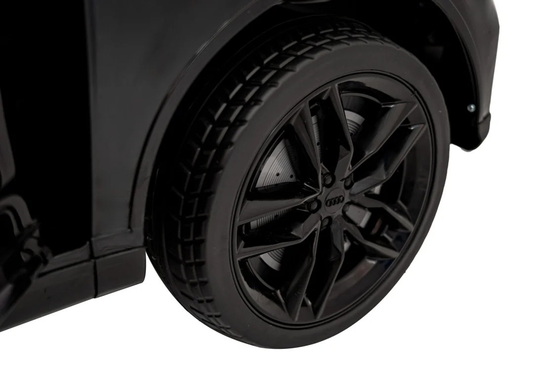 Audi Q7 Lift crno vozilo_22