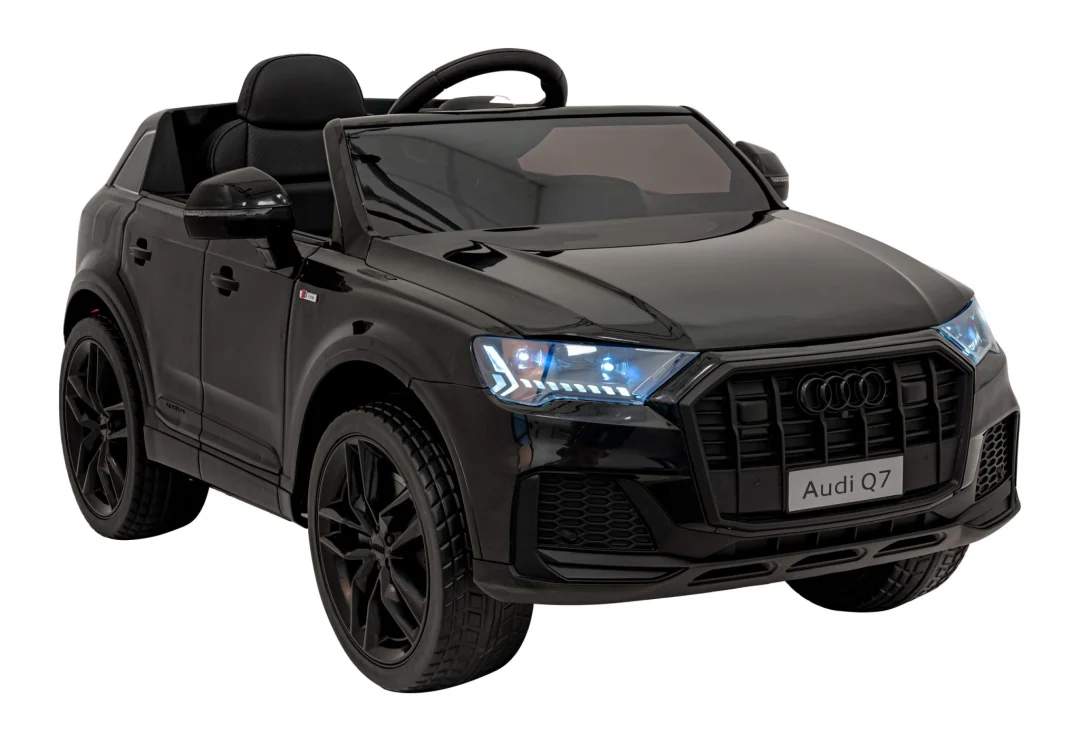 Audi Q7 Lift crno vozilo_5