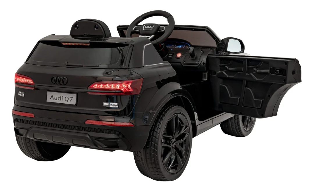 Audi Q7 Lift crno vozilo_9