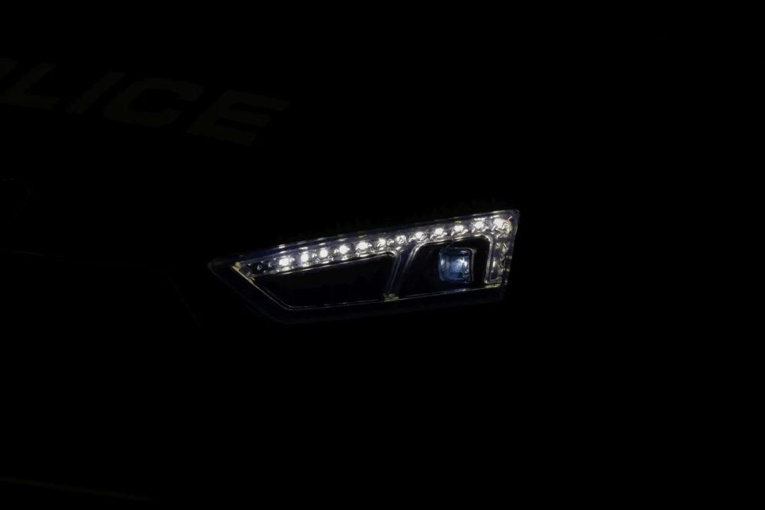 Audi R8 policijski automobil na akumulator za djecu + daljinski upravljač + EVA + spori start, crna_49