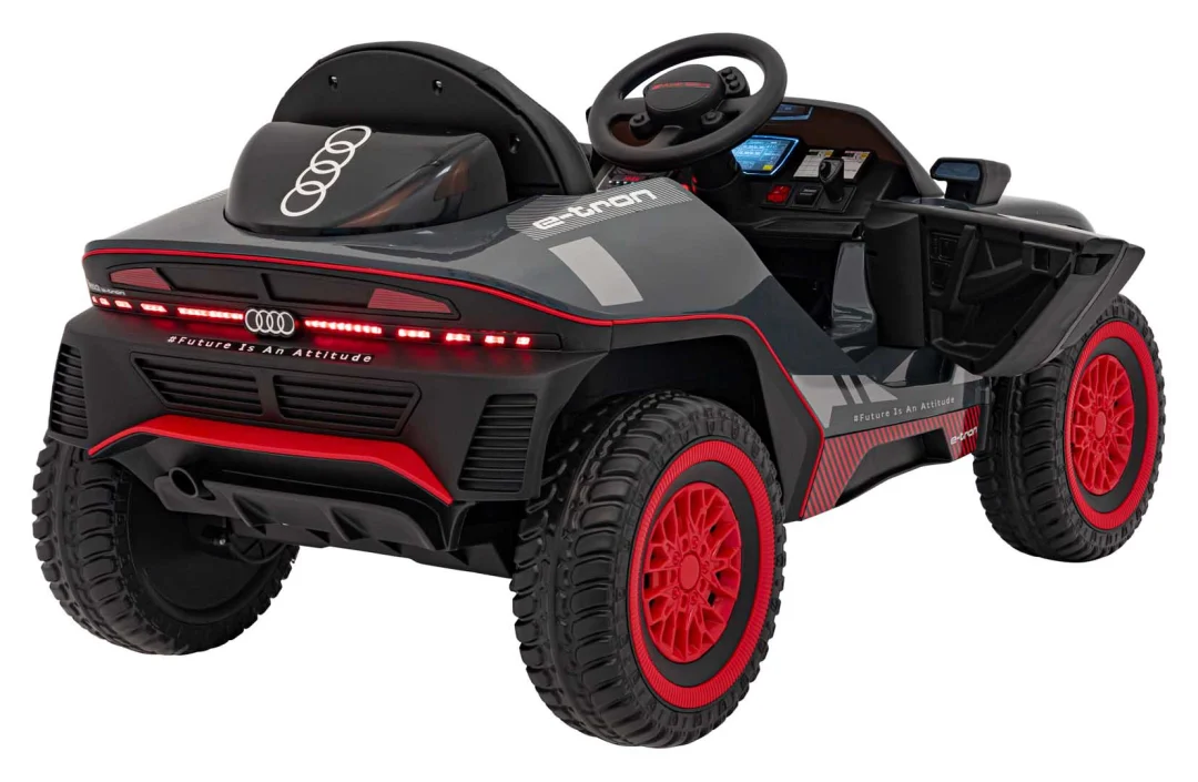Audi RSQ E-TRON sivo vozilo_10