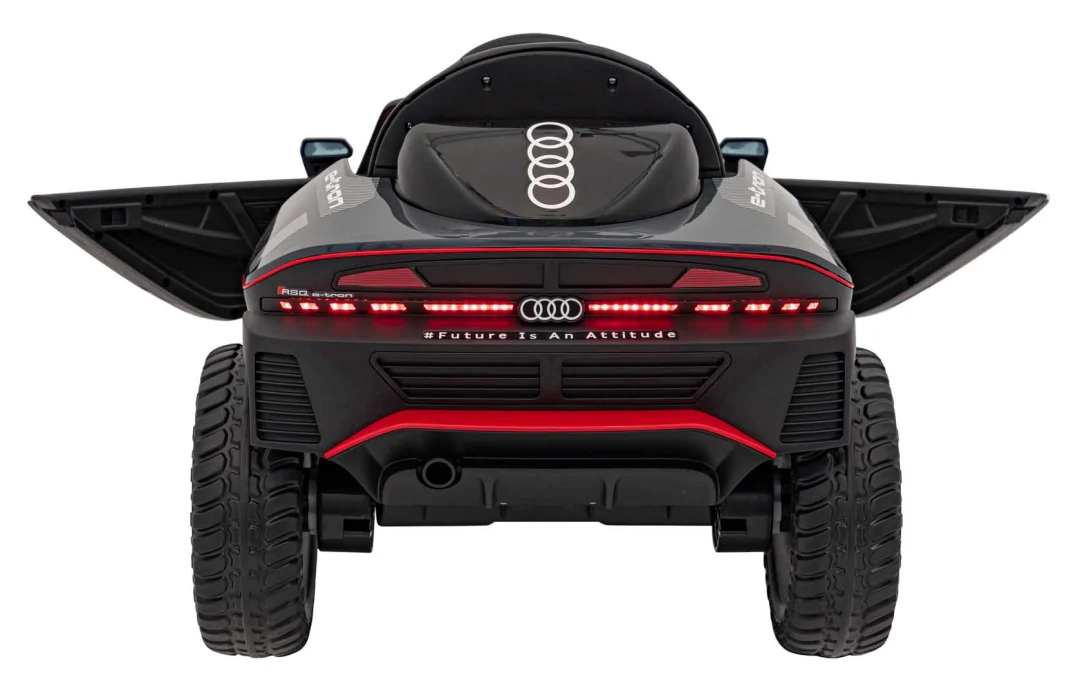 Audi RSQ E-TRON sivo vozilo_8