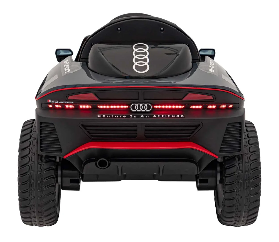 Audi RSQ E-TRON sivo vozilo_9