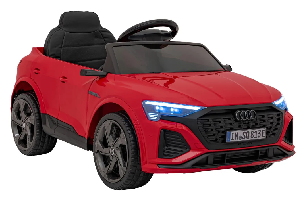 Audi SQ8 crveno vozilo_9