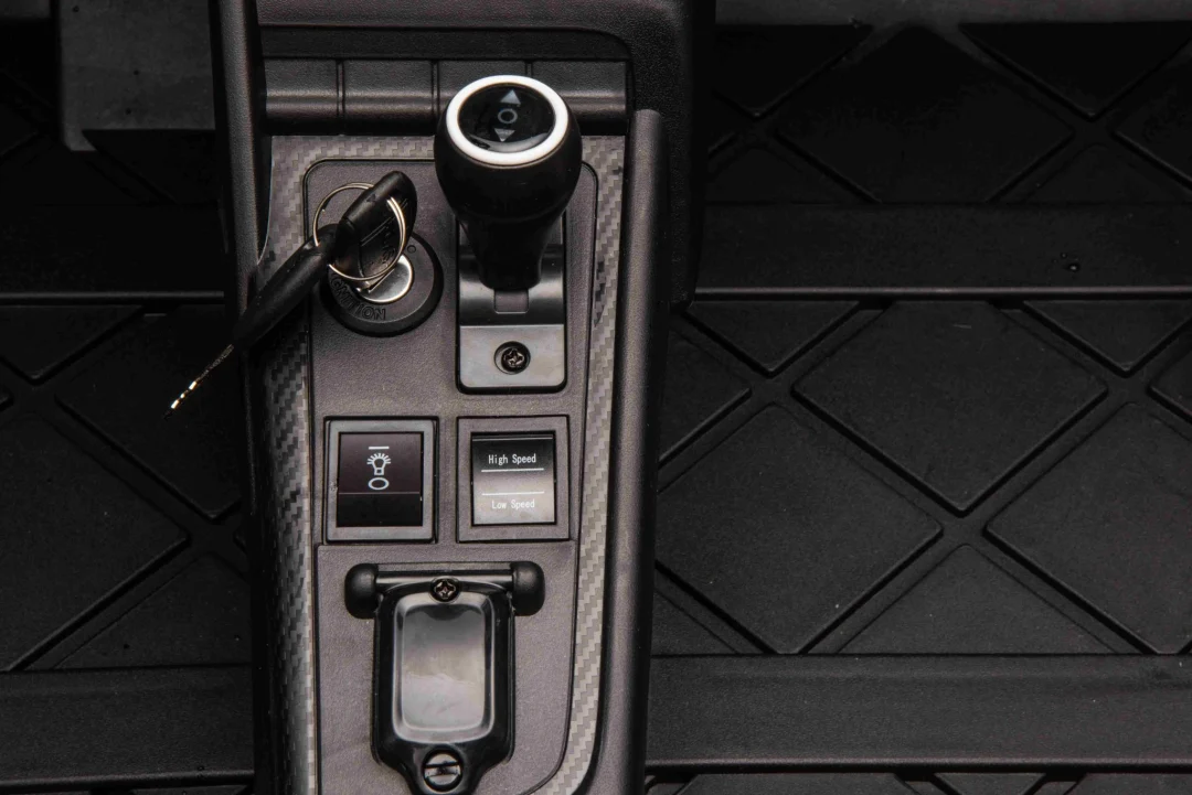 Audi Spyder R8 LIFT plavo vozilo_37