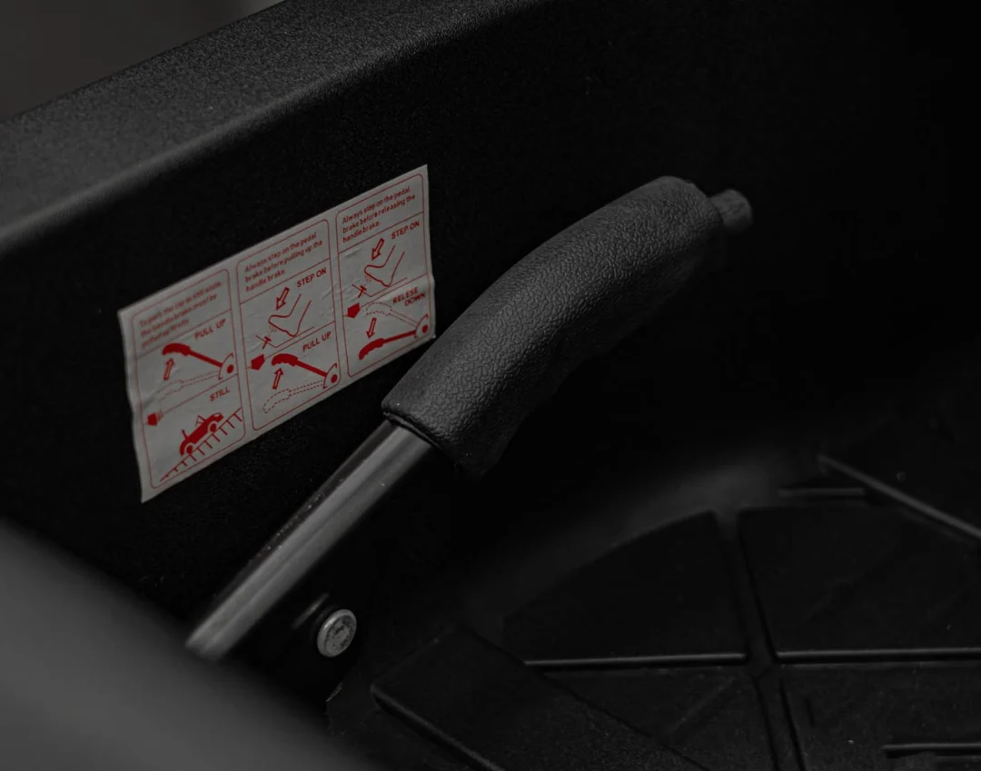 Audi Spyder R8 LIFT sivo vozilo_35