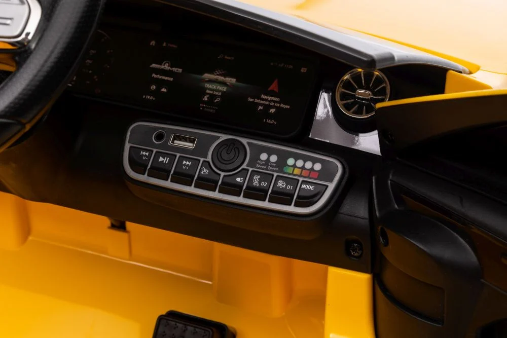 Automobil na baterije Mercedes CLA 45s AMG žuti 4x4 auto na akumulator_14