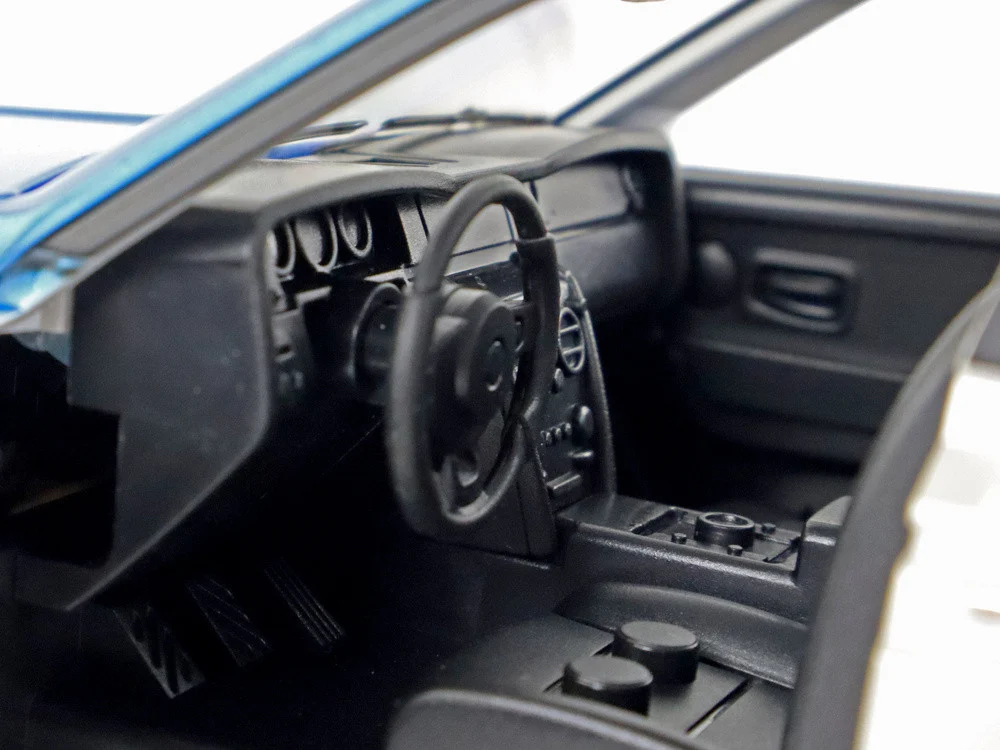 Automobil na daljinsko upravljanje bijelo-plavi 1:20_5