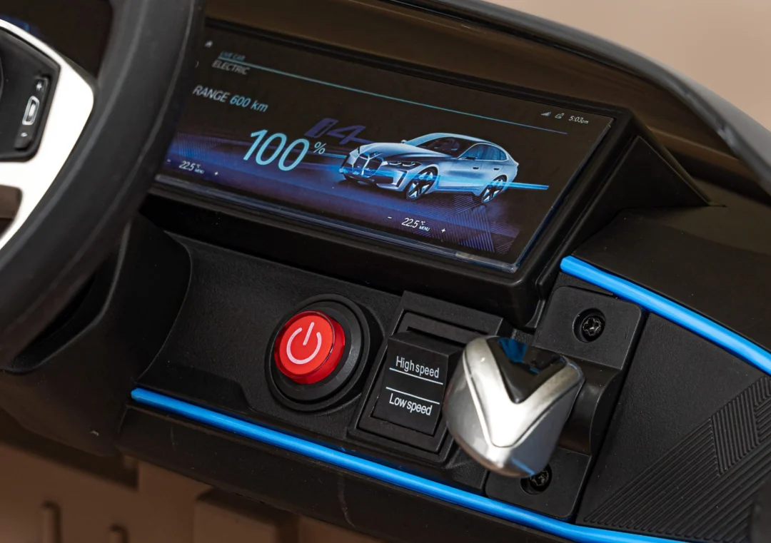 BMW i4 automobil na akumulator, zlatni_11