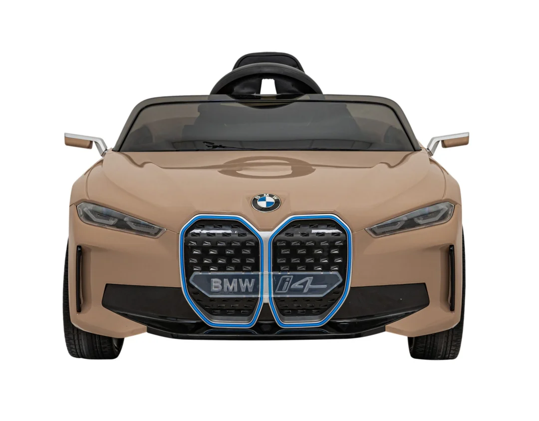 BMW i4 automobil na akumulator, zlatni_4