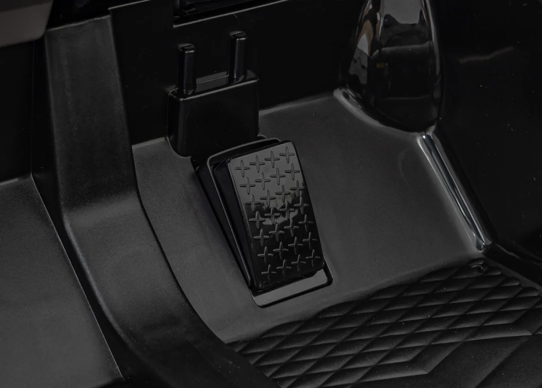 Bentley Bacalar automobil na akumulator, crni_15