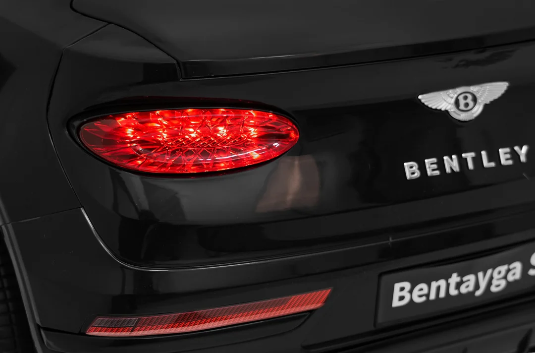 Bentley Bentayga S crni auto na akumulator_26