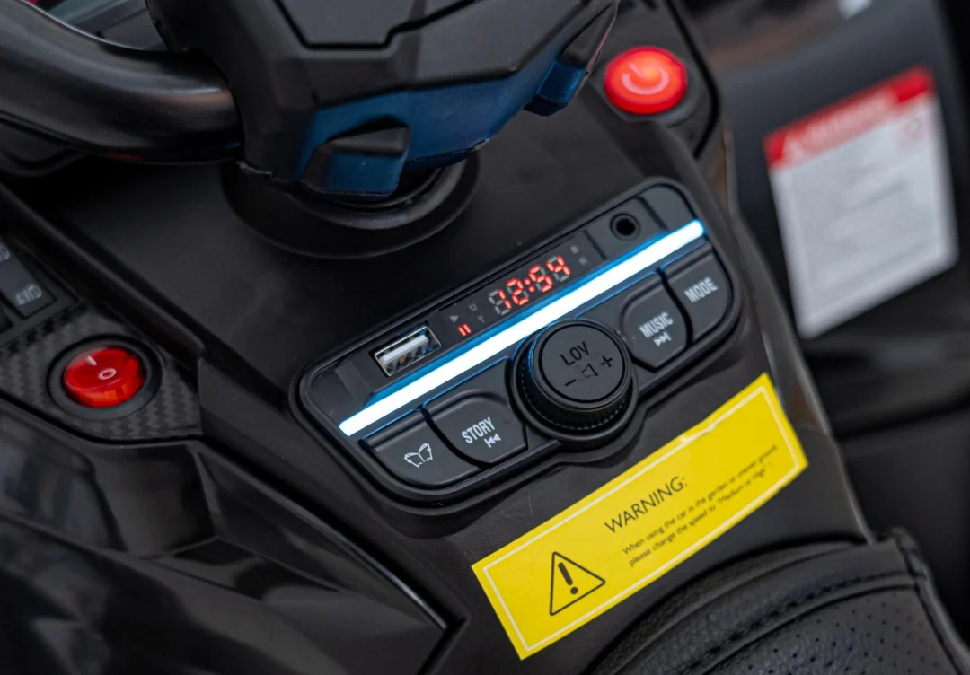 Can-Am Outlander ATV quad na akumulator s daljinskim upravljačem, crni_13