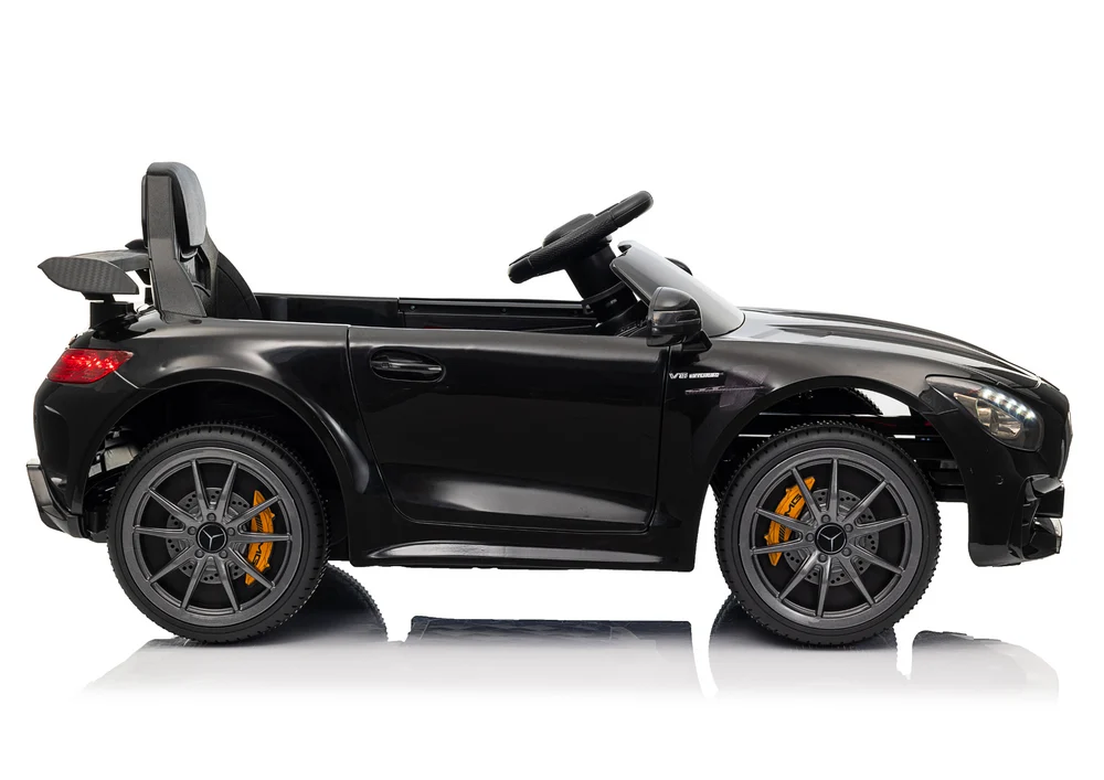 Crni automobil na baterije Mercedes GTR_4