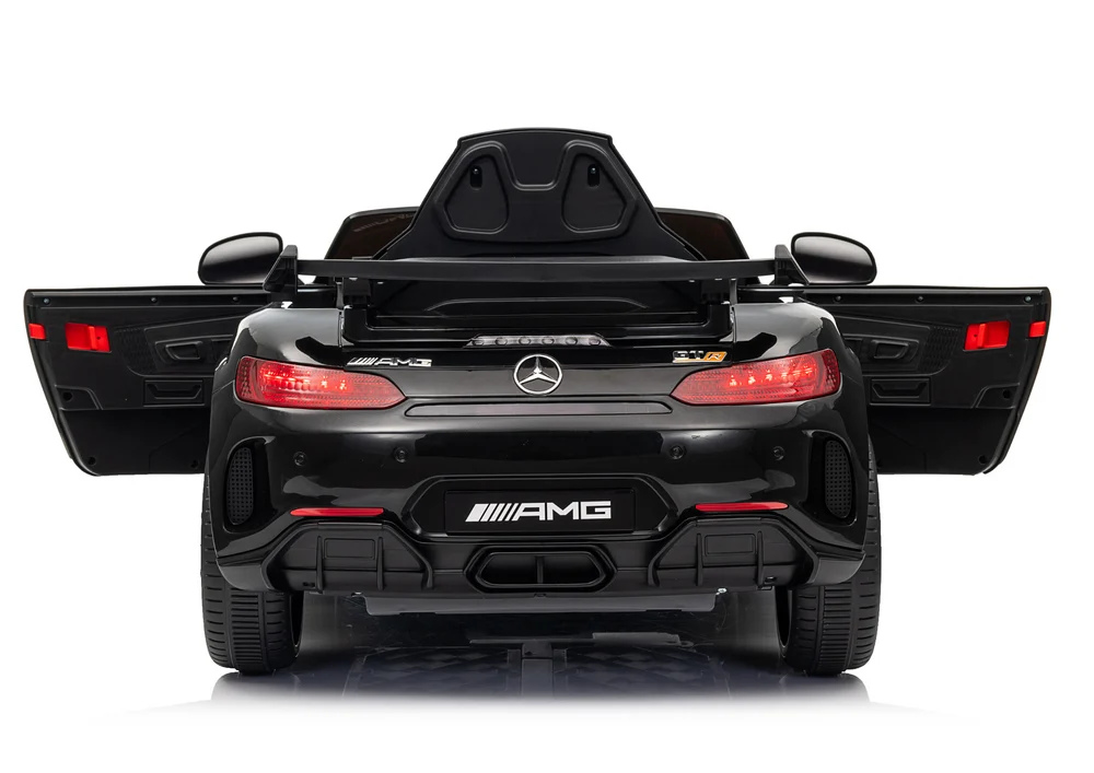 Crni automobil na baterije Mercedes GTR_9