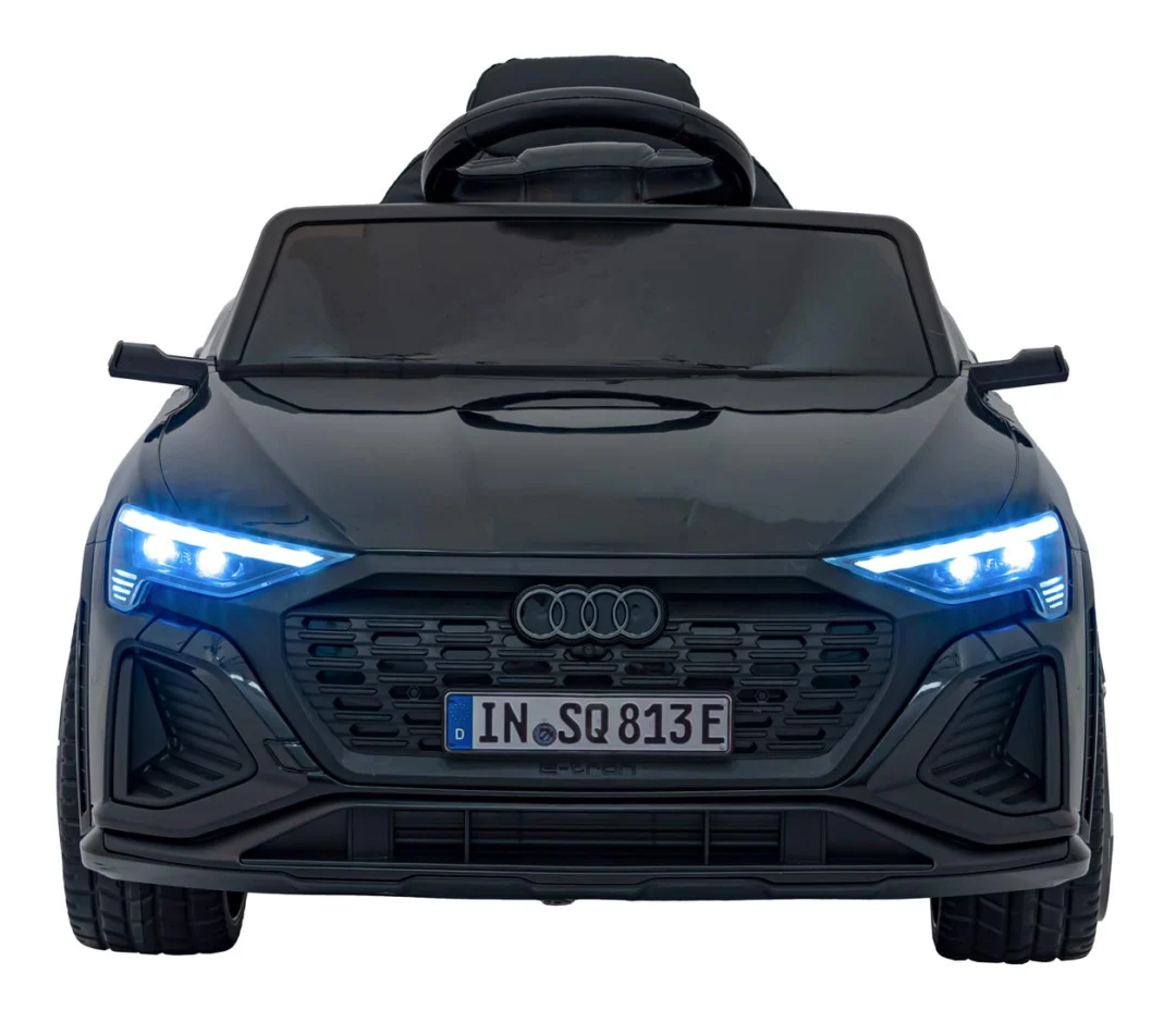 Crno vozilo Audi SQ8_8
