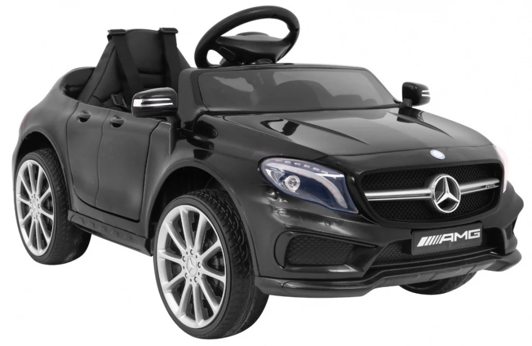 Crno vozilo Mercedes AMG GLA-45_9
