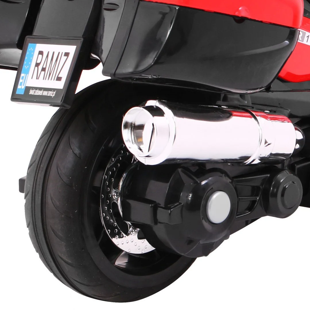 Crveni trkački motor, crvena motor na akumulator_16