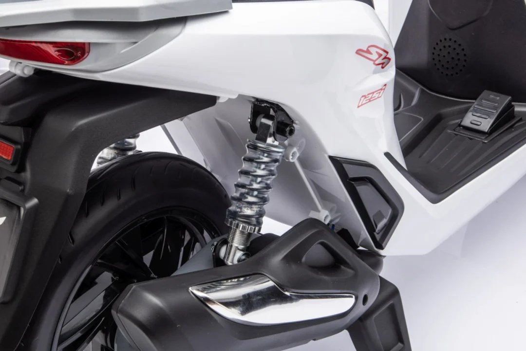 Dječji električni skuter Honda SH125I bijeli motor na akumulator_51