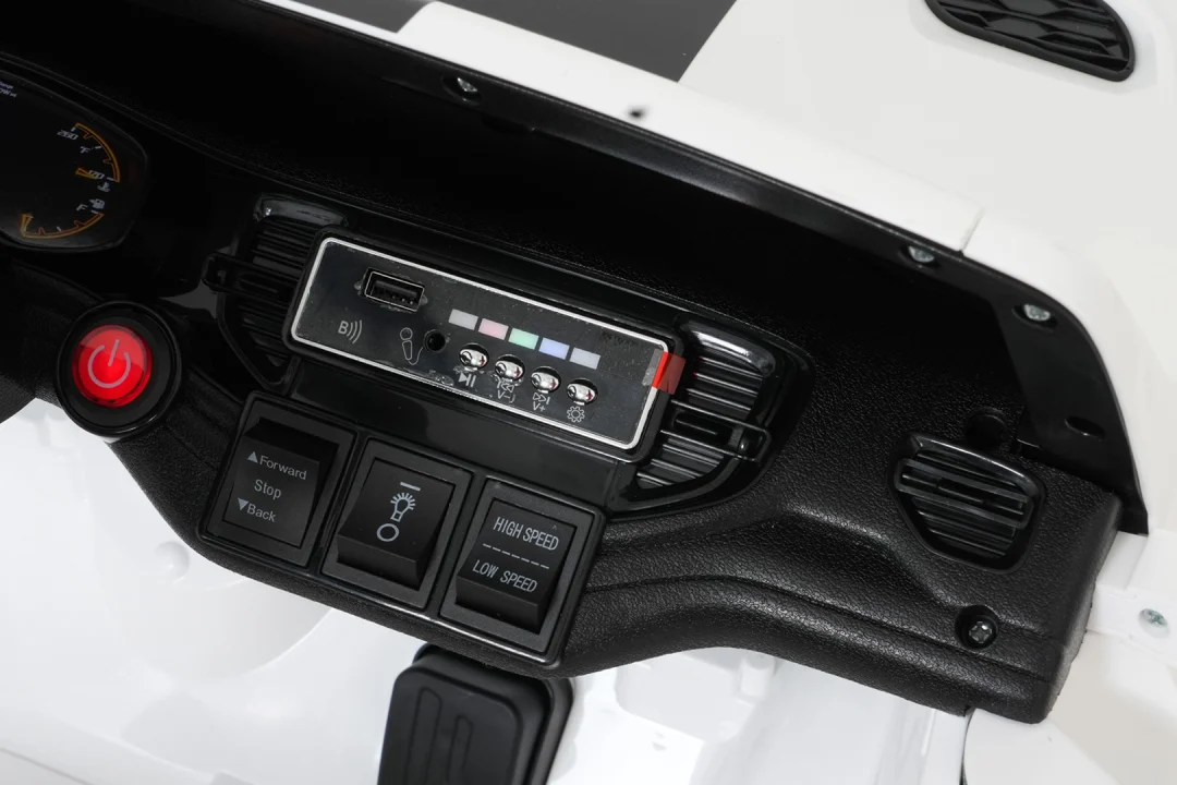 Dodge Durango bijeli auto na akumulator_18