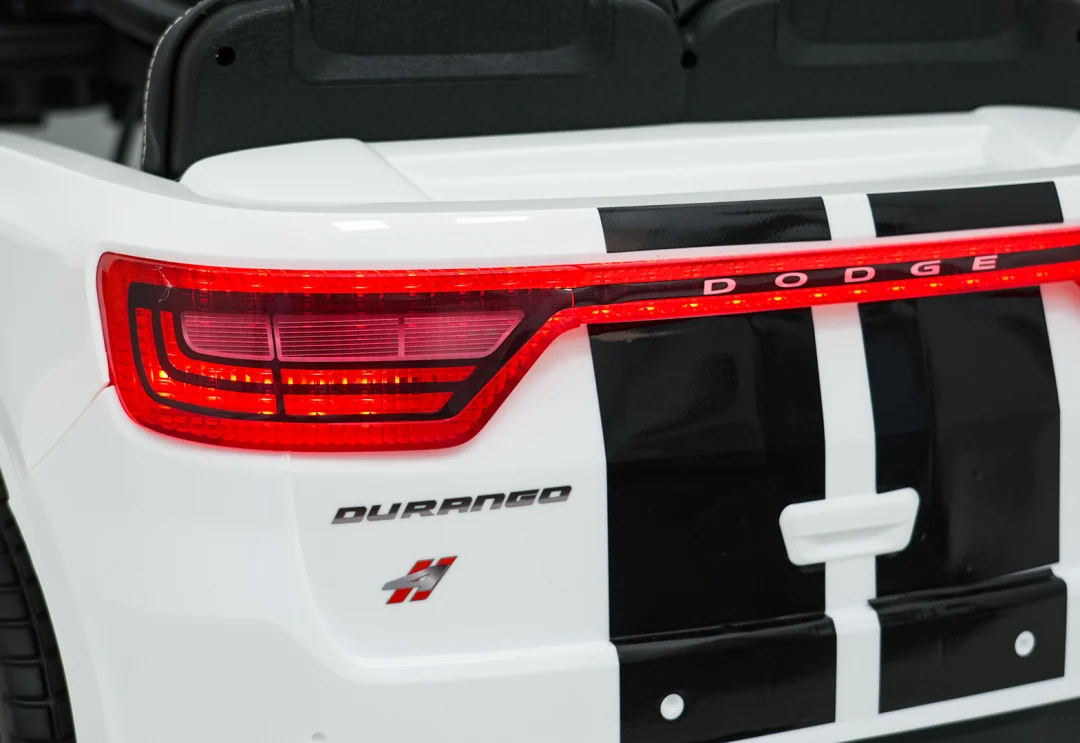 Dodge Durango bijeli auto na akumulator_22