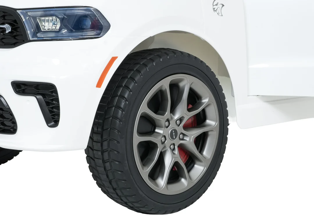 Dodge Durango bijeli auto na akumulator_23