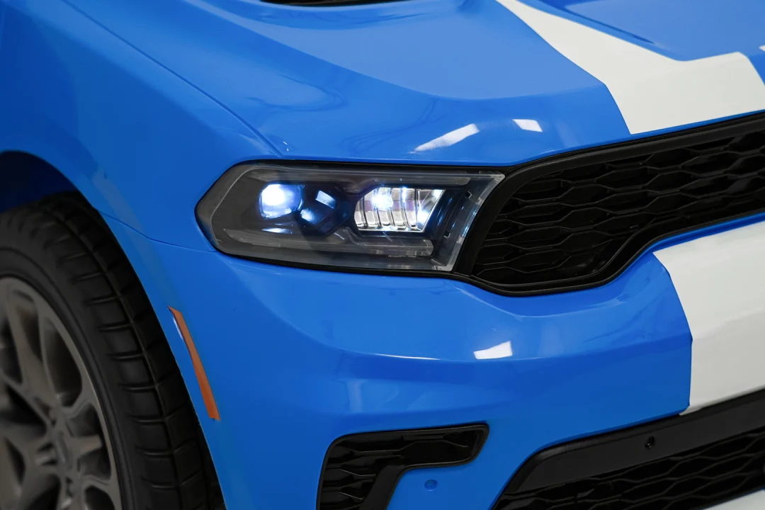Dodge Durango plavi auto na akumulator_26