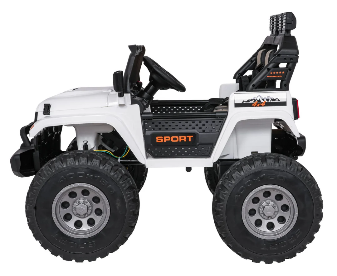Ekstremno sportsko 4x4 vozilo promjenjive veličine, bijelo_16