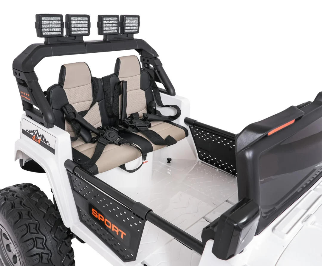 Ekstremno sportsko 4x4 vozilo promjenjive veličine, bijelo_29