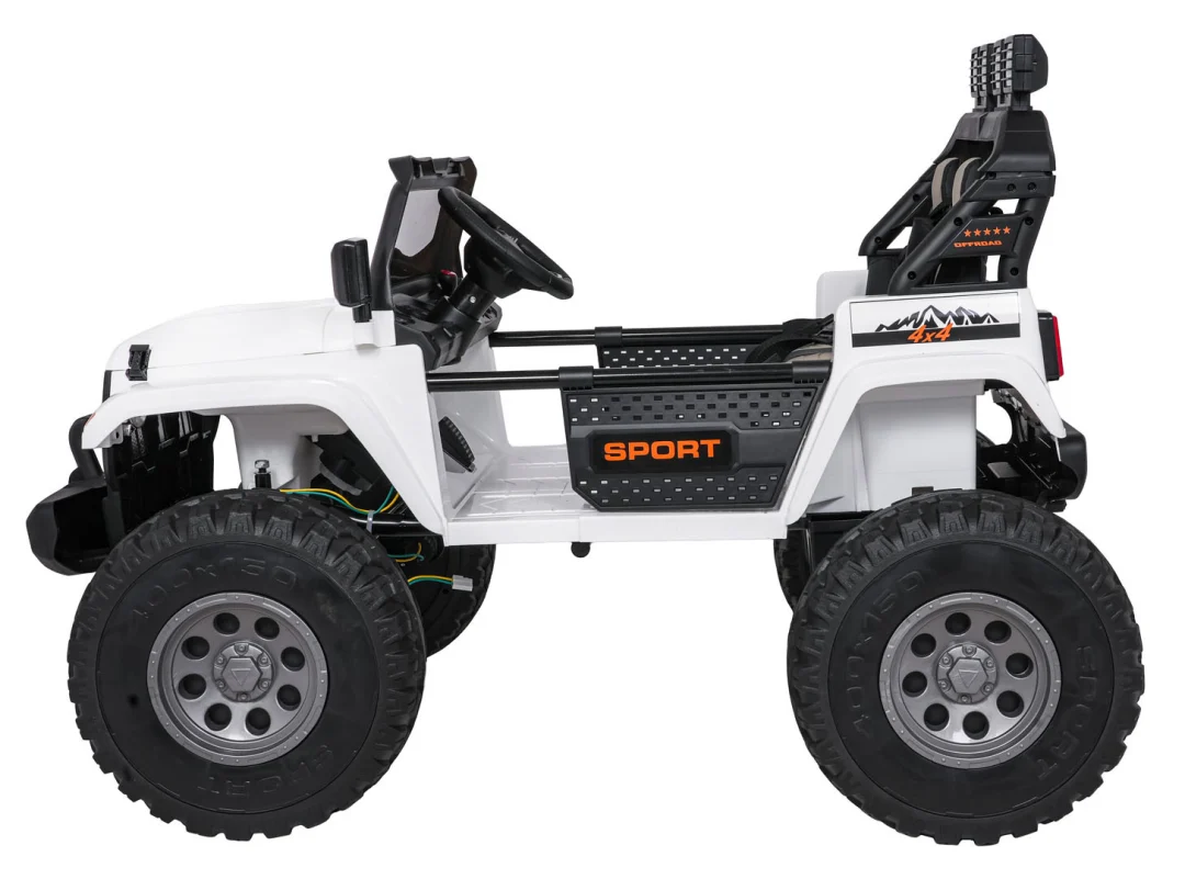 Ekstremno sportsko 4x4 vozilo promjenjive veličine, bijelo_7