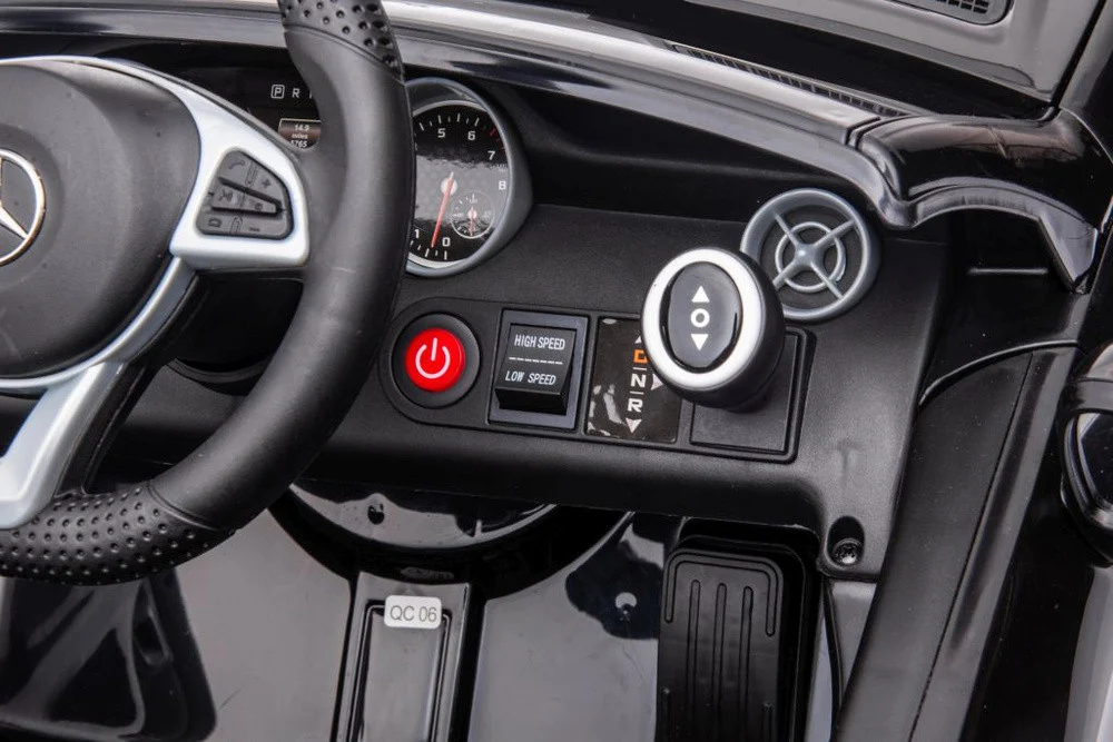 Električni automobil Mercedes SLC 300 crni auto na akumulator_9