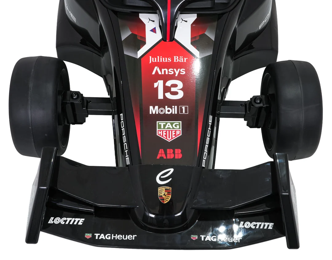 Električno vozilo Porsche Formula E crveni auto na akumulator_24