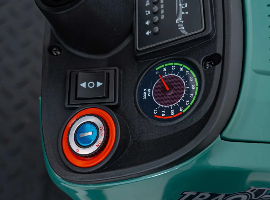 GROW 1804 traktor na akumulator tamnozeleni_13